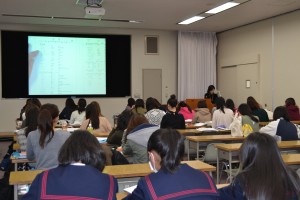 宮崎教授による「日本語教育概論」科目の授業